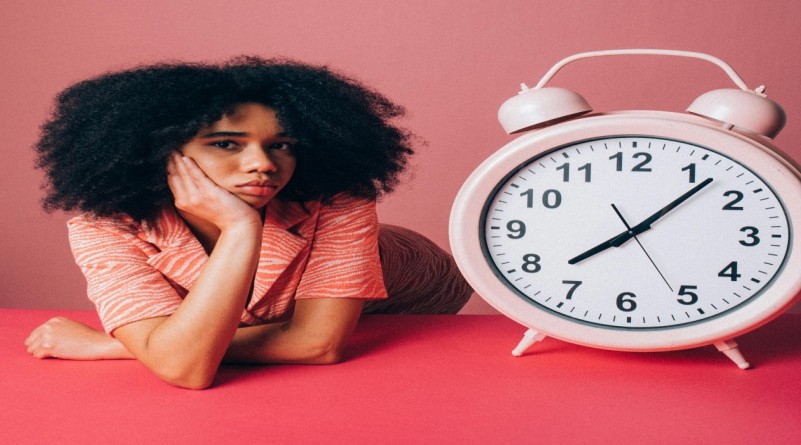 هوس الإنجاز وعصر السرعة..كيف توازنين بين الإنجاز والإتقان